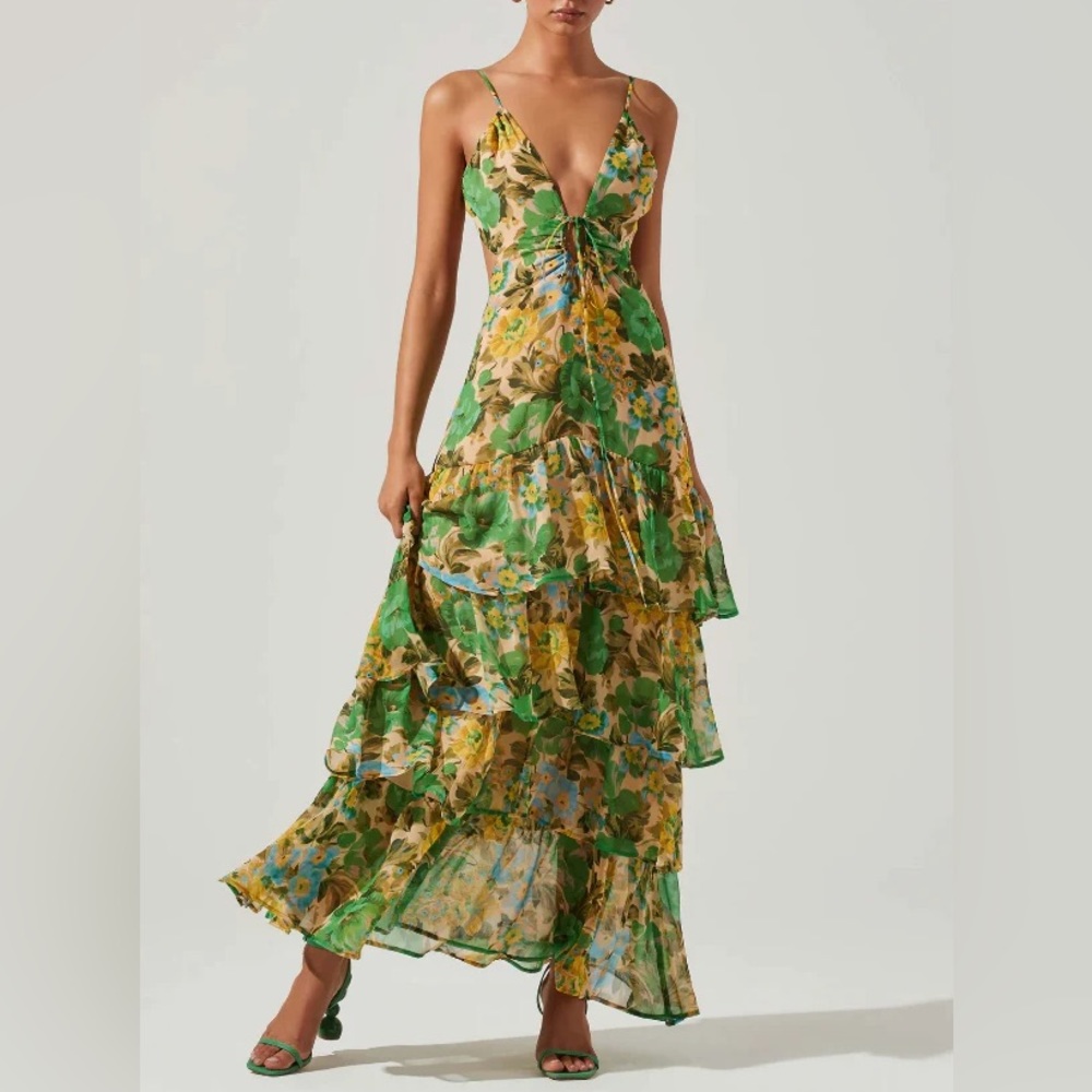 ISO Searching for XS Size - ASTR Aneira dress in Green